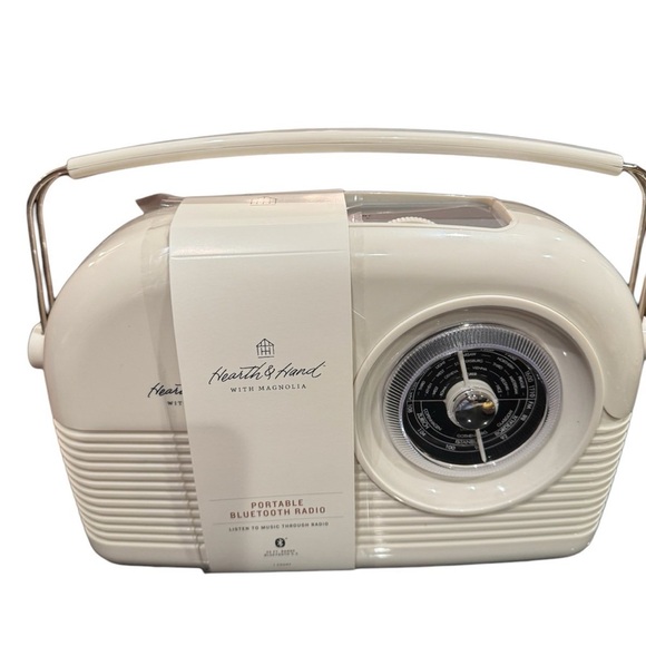 Hearth & Hand Magnolia Portable AM/FM Bluetooth Radio Cream - Picture 5 of 7